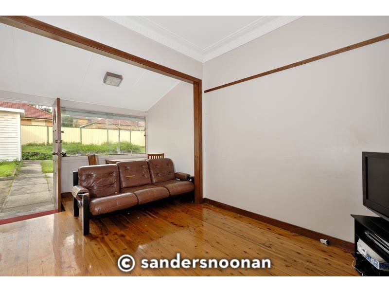 18 Erskine Street, Riverwood NSW 2210