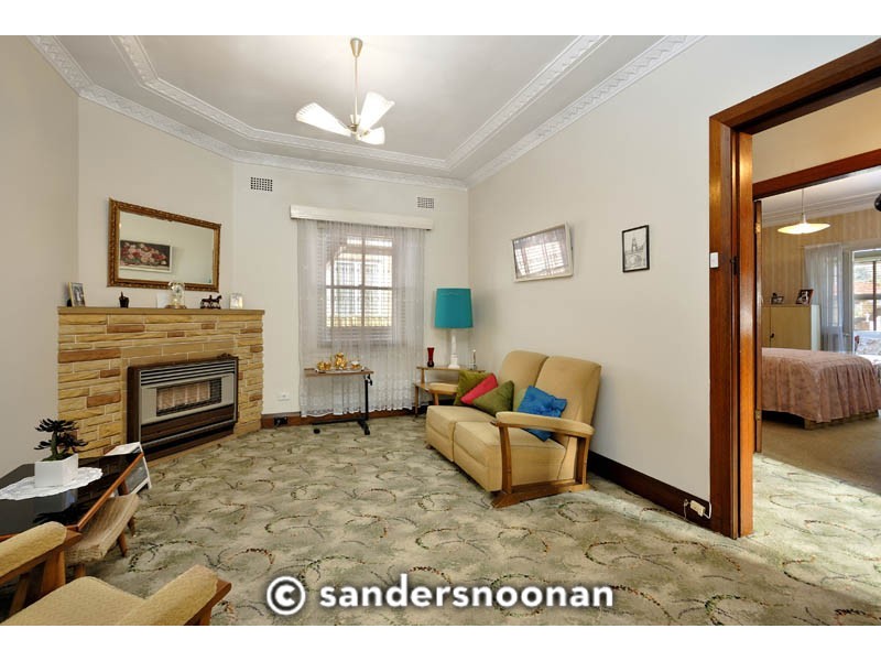 38 Lee Avenue, Beverly Hills NSW 2209