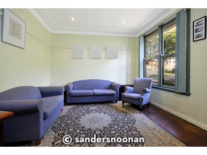 6 Pearce Avenue, Peakhurst NSW 2210