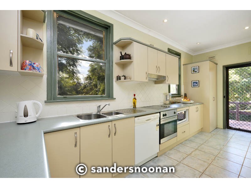 6 Pearce Avenue, Peakhurst NSW 2210