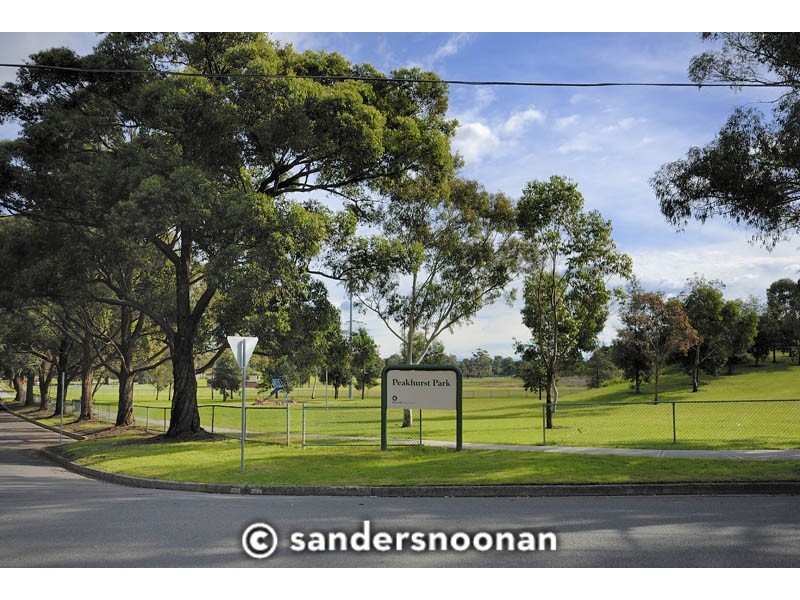 6 Pearce Avenue, Peakhurst NSW 2210
