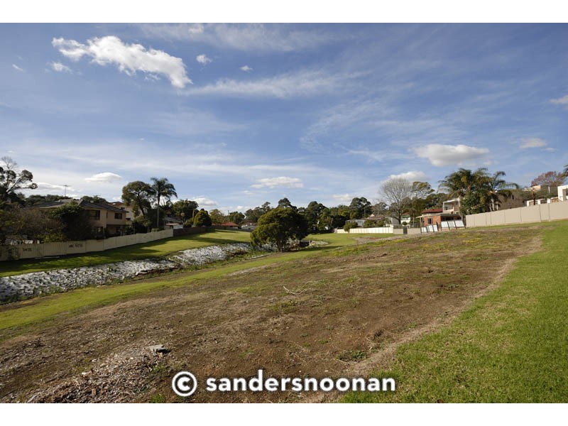 6 Pearce Avenue, Peakhurst NSW 2210