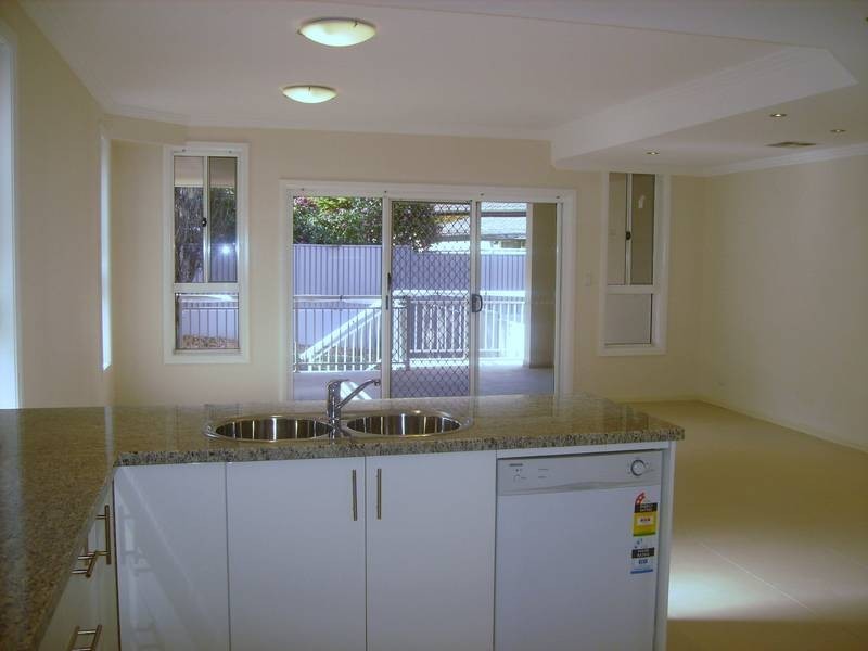 7 Tournay Street, Peakhurst NSW 2210