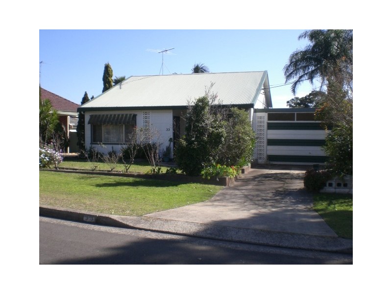 33 Elwin Street, Peakhurst NSW 2210