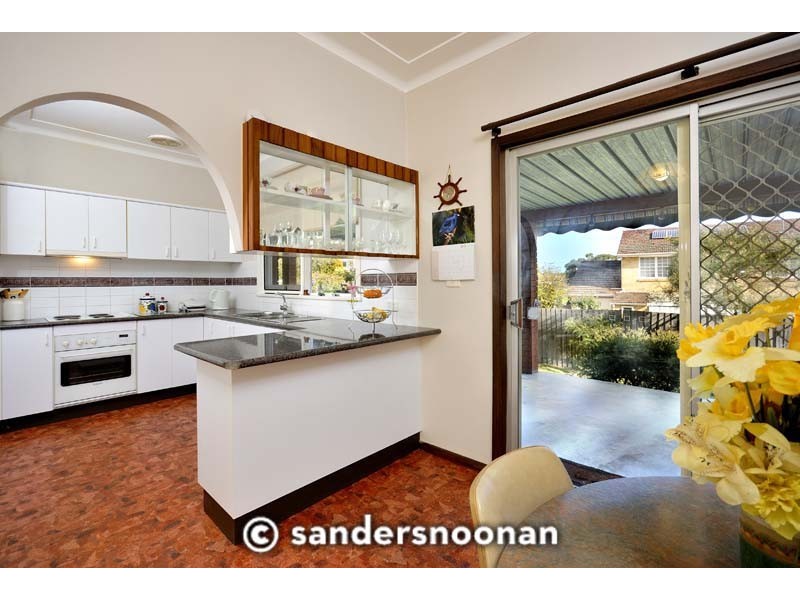 10 Berkeley Street, Peakhurst Heights NSW 2210