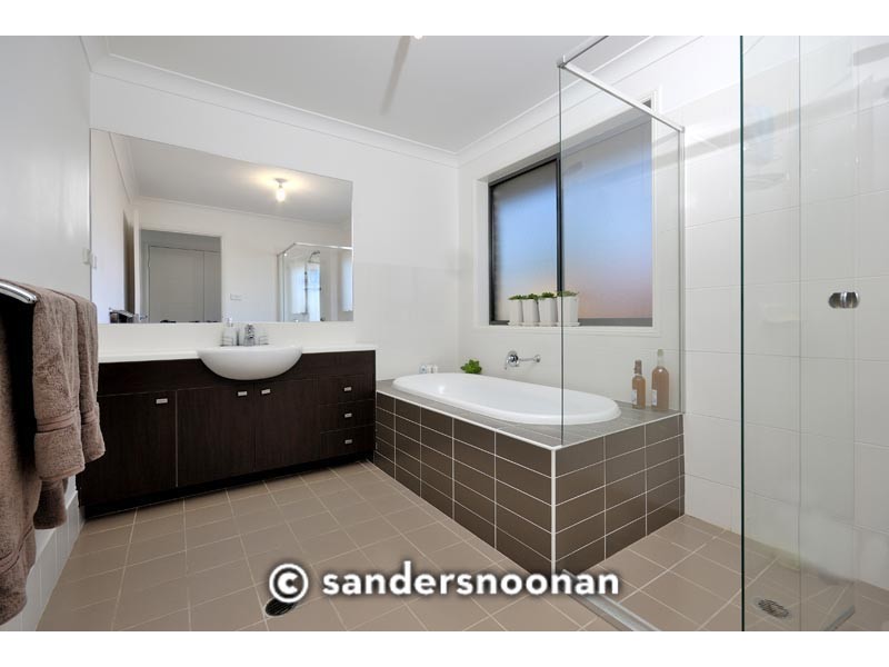 24 Orana Crescent, Peakhurst Heights NSW 2210