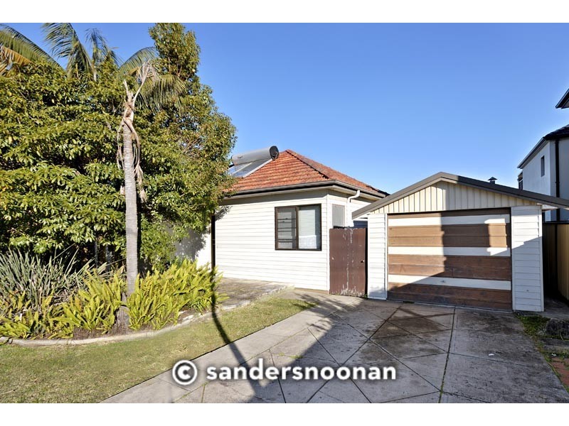 11 Blackshaw Avenue, Mortdale NSW 2223