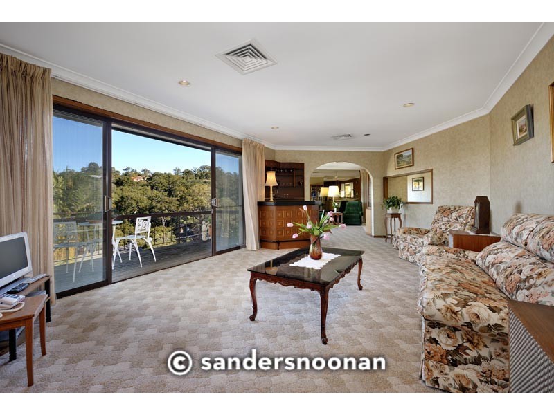 6 Brittany Place, Peakhurst Heights NSW 2210