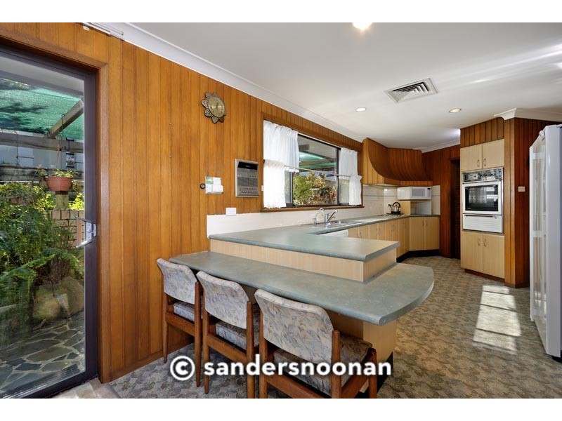 6 Brittany Place, Peakhurst Heights NSW 2210