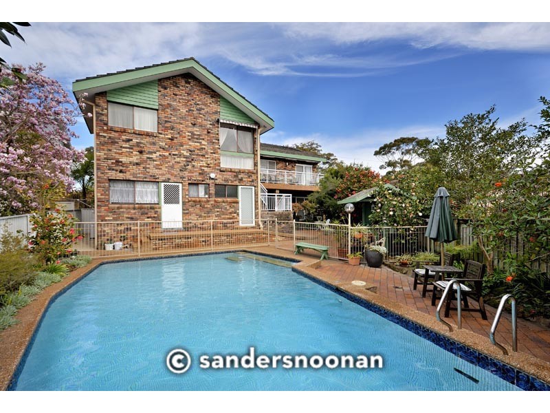 30 Lugarno Parade, Lugarno NSW 2210