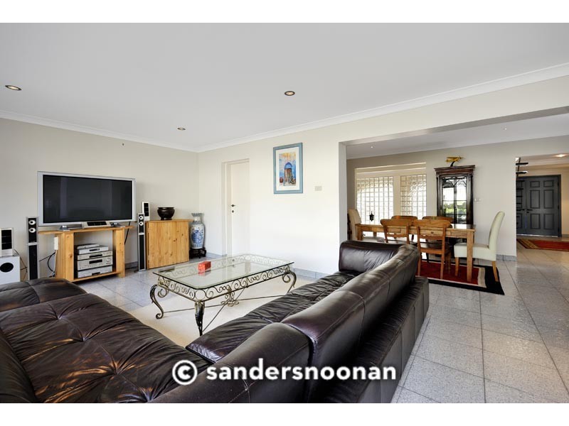 1 Cypress Drive, Lugarno NSW 2210