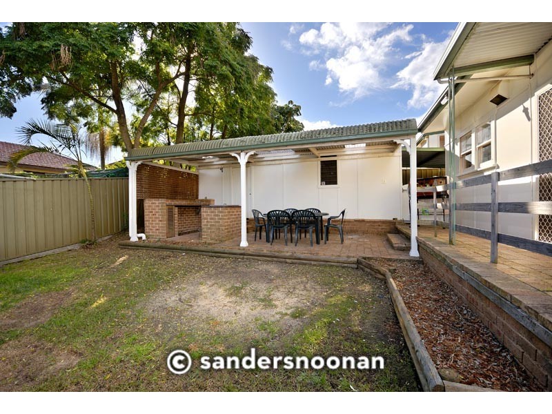 16 Tournay Street, Peakhurst NSW 2210