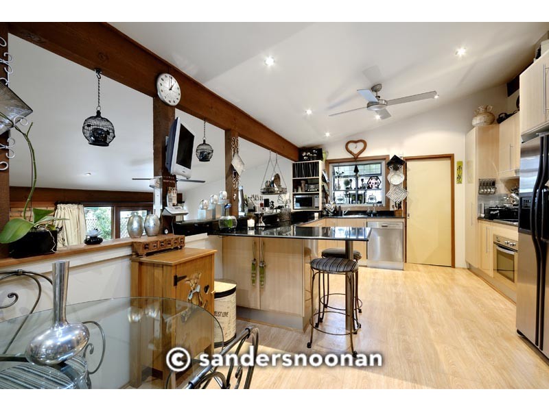 914 Henry Lawson Drive, Picnic Point NSW 2213