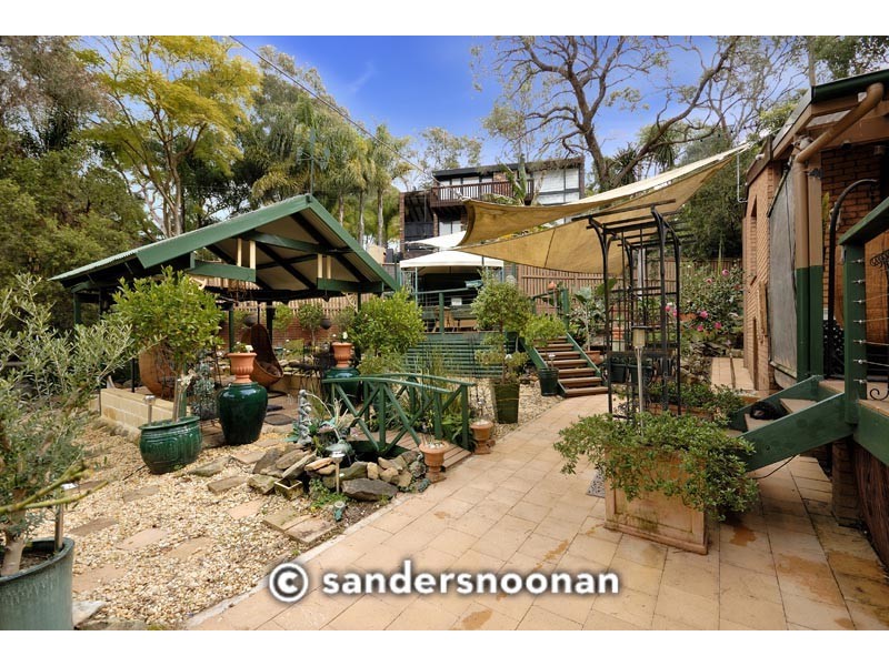 914 Henry Lawson Drive, Picnic Point NSW 2213