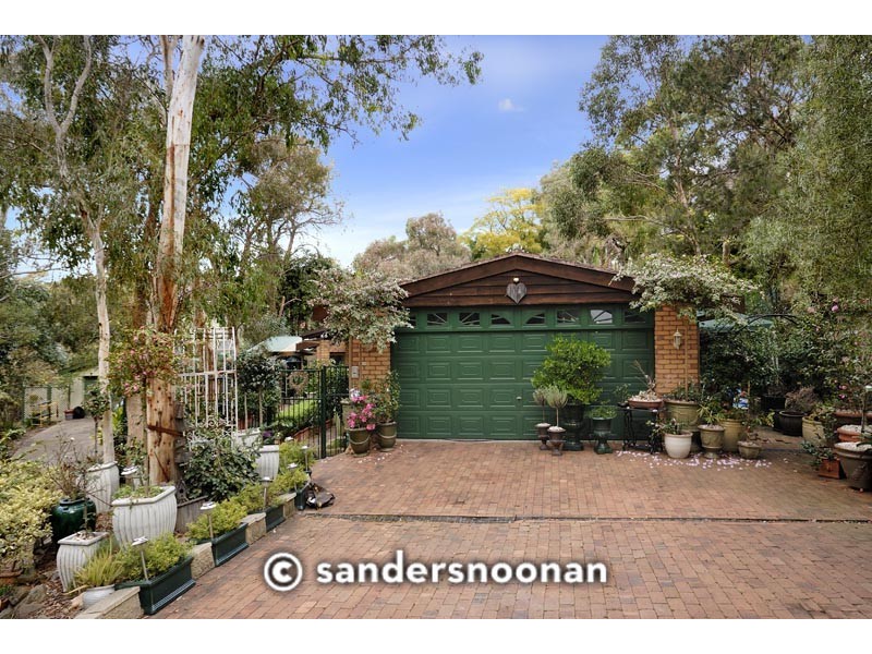 914 Henry Lawson Drive, Picnic Point NSW 2213