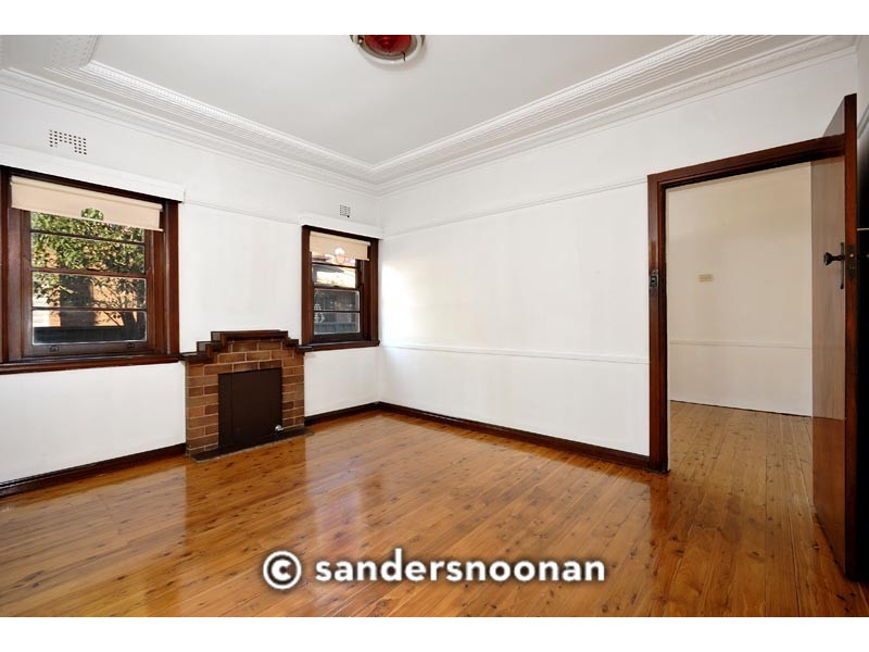 11 Edgbaston Road, Beverly Hills NSW 2209