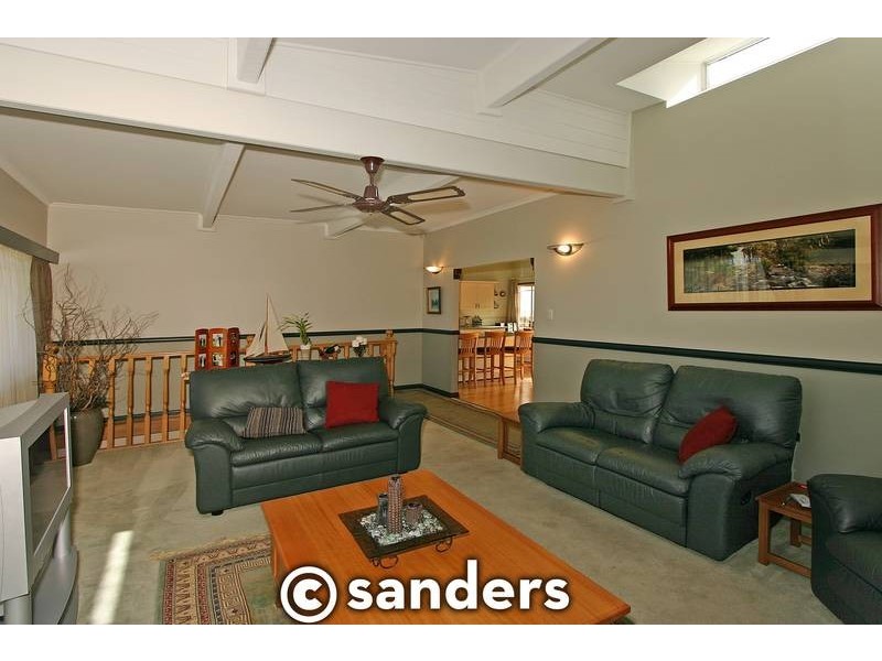 10 Woodlands Avenue, Lugarno NSW 2210