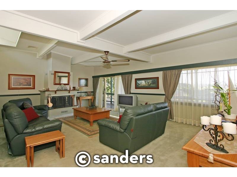 10 Woodlands Avenue, Lugarno NSW 2210