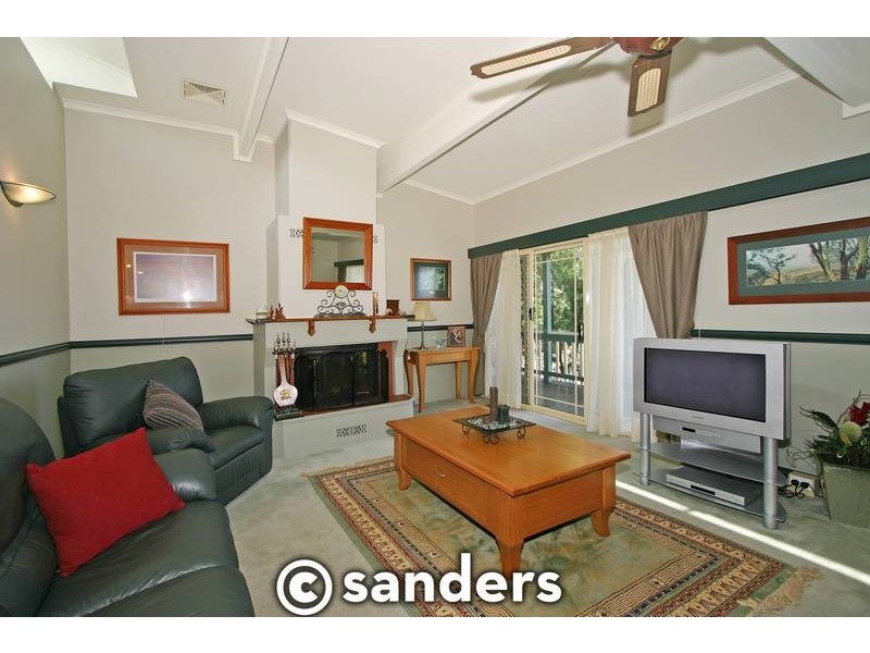 10 Woodlands Avenue, Lugarno NSW 2210