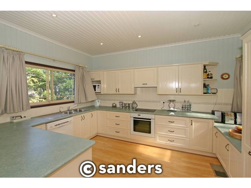 10 Woodlands Avenue, Lugarno NSW 2210