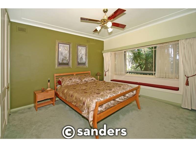 10 Woodlands Avenue, Lugarno NSW 2210