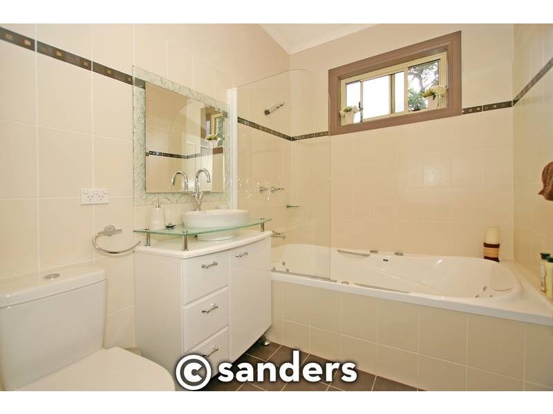 10 Woodlands Avenue, Lugarno NSW 2210