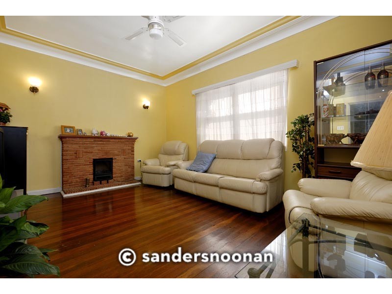 3 Meadowland Road, Peakhurst NSW 2210