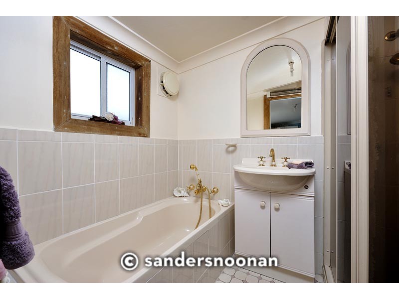 8 Mona Road, Riverwood NSW 2210