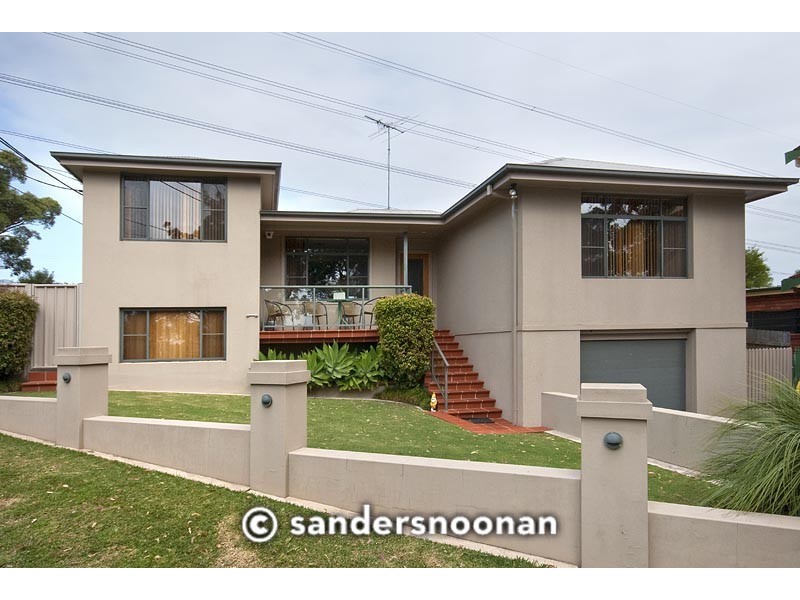 1 Jindabyne Crescent, Peakhurst Heights NSW 2210
