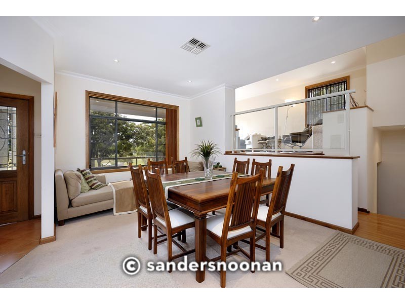 1 Jindabyne Crescent, Peakhurst Heights NSW 2210