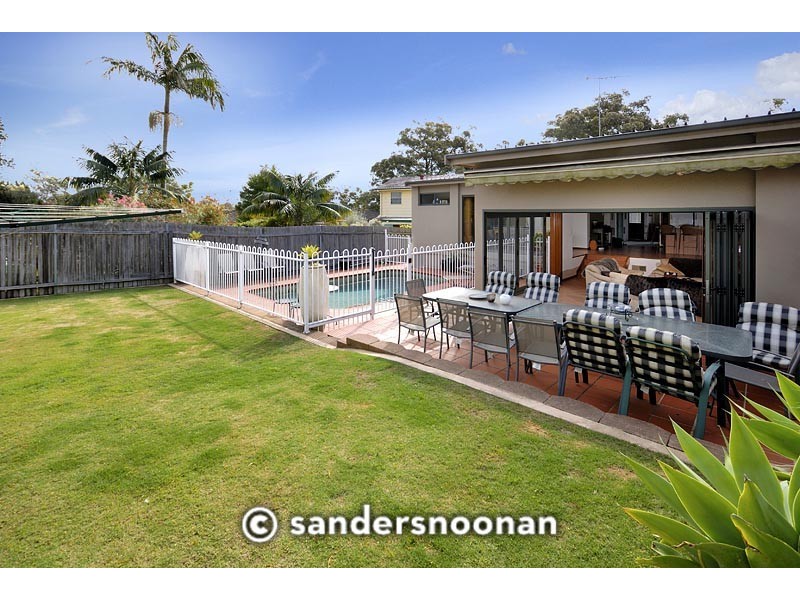 1 Jindabyne Crescent, Peakhurst Heights NSW 2210