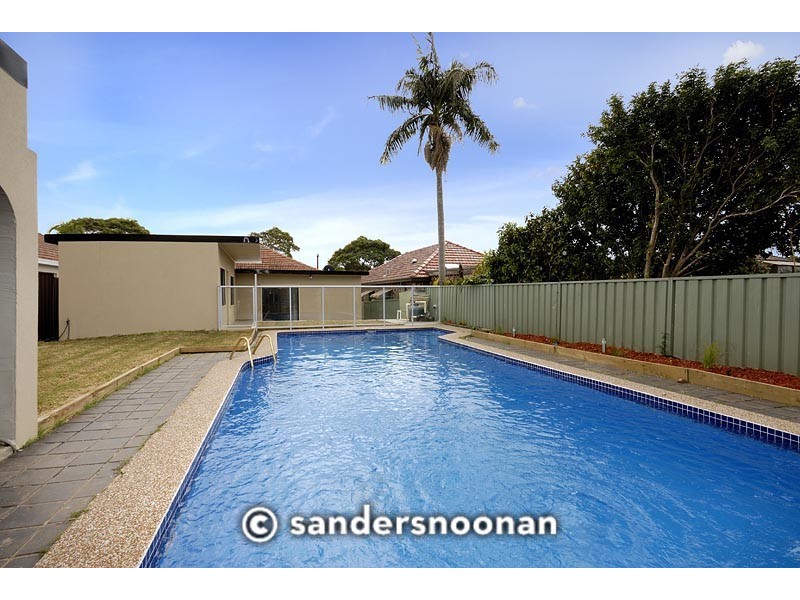 23 Bailey Parade, Peakhurst NSW 2210