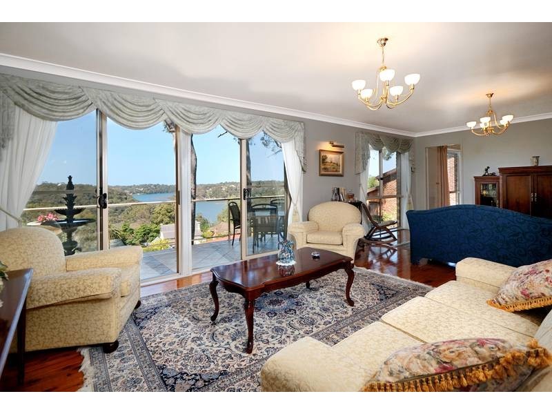 15 Eidelweiss Place, Lugarno NSW 2210