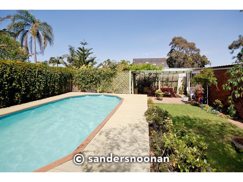 9 Rainbow Parade, Peakhurst Heights NSW 2210