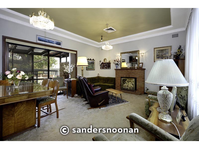10 Broad Arrow Road, Beverly Hills NSW 2209