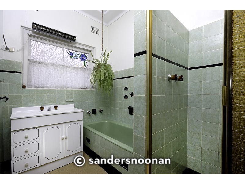 10 Broad Arrow Road, Beverly Hills NSW 2209