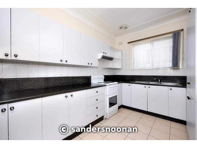 1/180 Boundary Road, Peakhurst NSW 2210