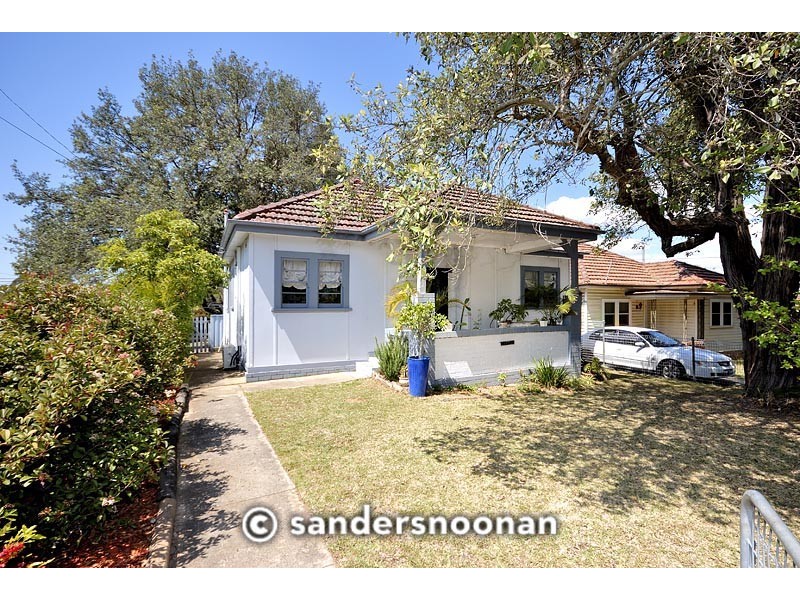 1 Trafalgar Street, Peakhurst NSW 2210