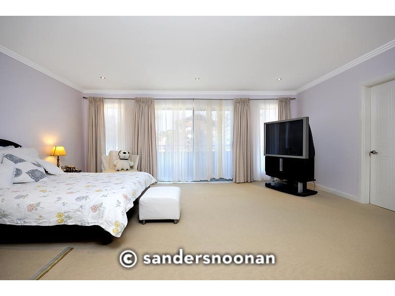 17 Whitfield Parade, Hurstville Grove NSW 2220