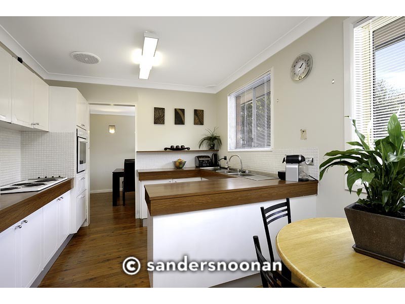 10 Pritchard Place, Peakhurst NSW 2210