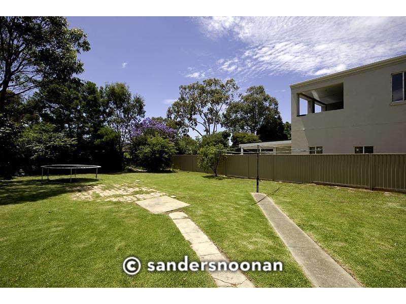 9 Peace Avenue, Peakhurst Heights NSW 2210