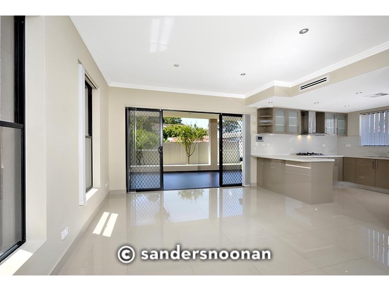 4a Salisbury Avenue, Riverwood NSW 2210