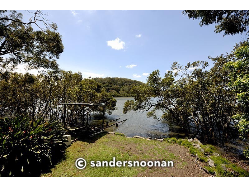 24 Boronia Parade, Lugarno NSW 2210