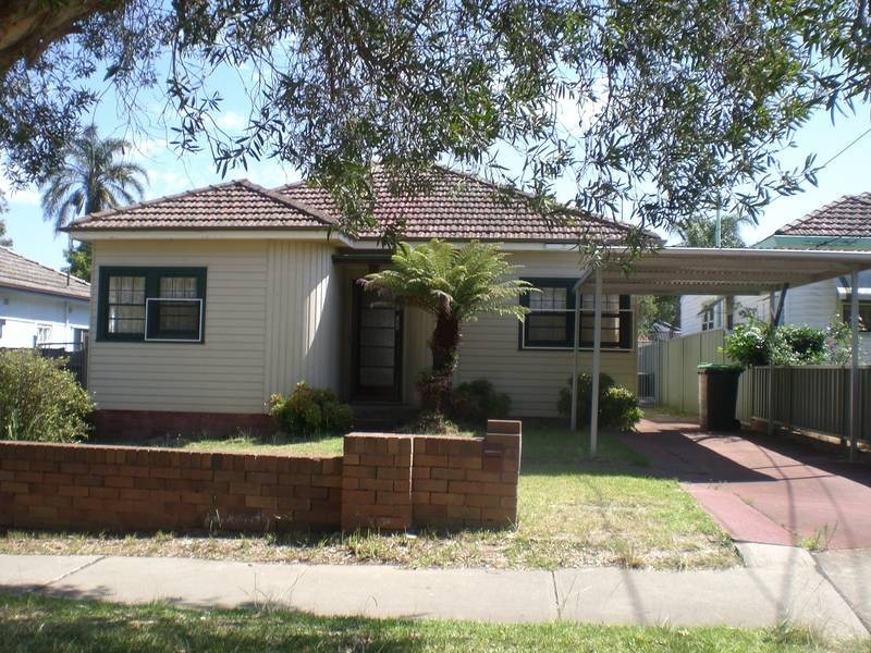 10 William Road, Riverwood NSW 2210