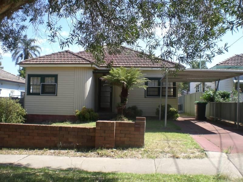 10 William Road, Riverwood NSW 2210