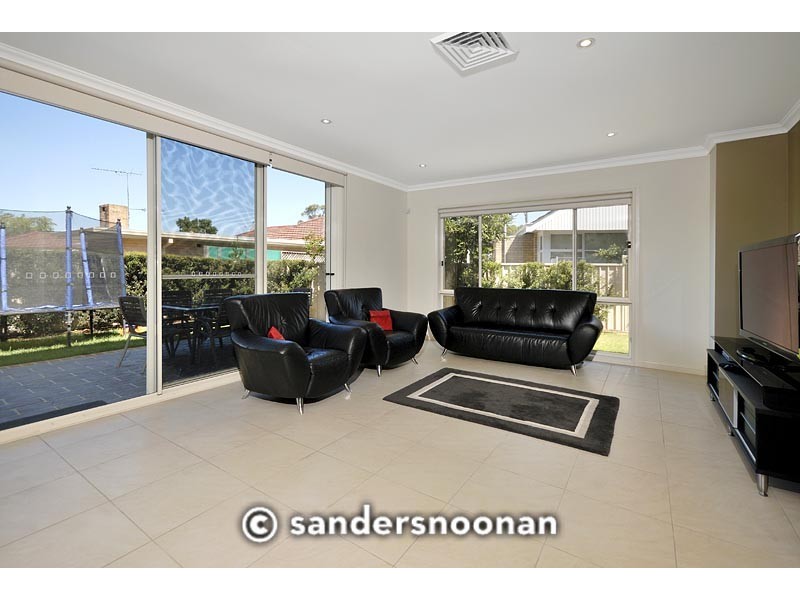 60 Johnstone Street South, Peakhurst NSW 2210