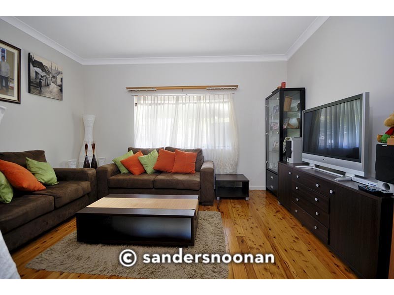 8 Hardy Avenue, Riverwood NSW 2210