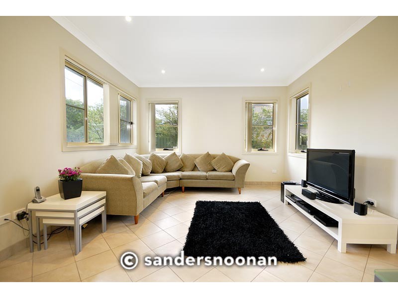 1/68 Lugarno Parade, Lugarno NSW 2210