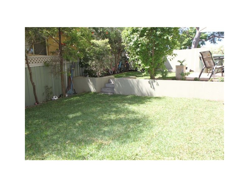 1/68 Lugarno Parade, Lugarno NSW 2210