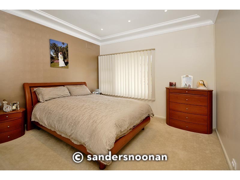 8 Forshaw Avenue, Peakhurst NSW 2210